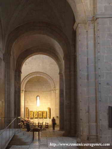 NAVE NORTE HACIA LA CABECERA